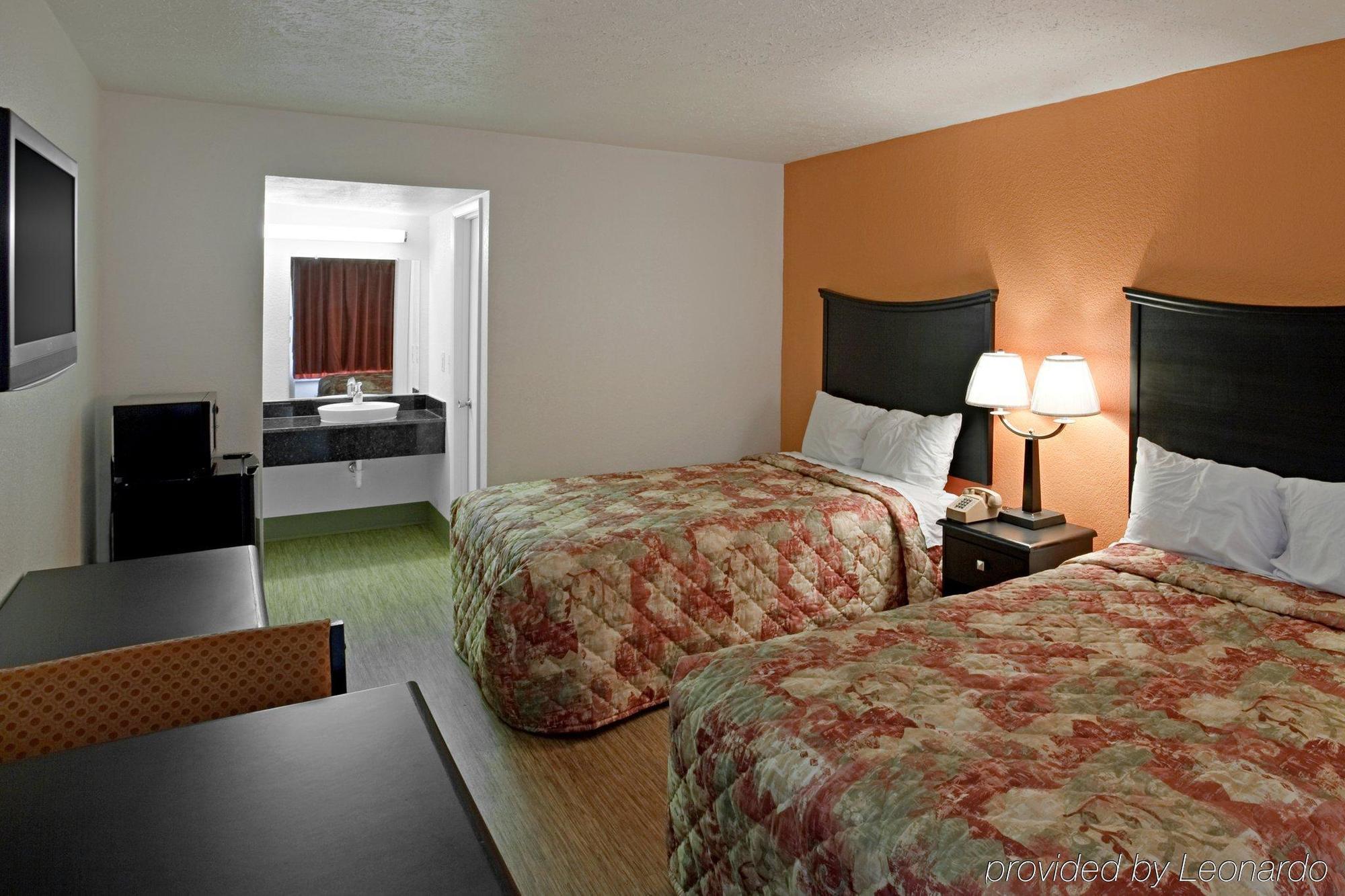 Econo Lodge 메트로폴리스 객실 사진