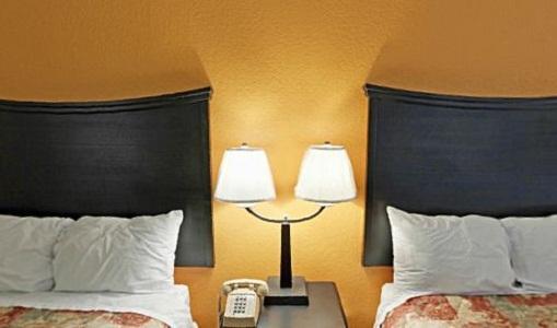Econo Lodge 메트로폴리스 객실 사진